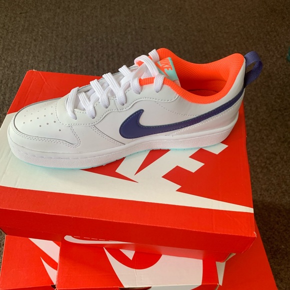 Nike Low Borough - Picture 2 of 6